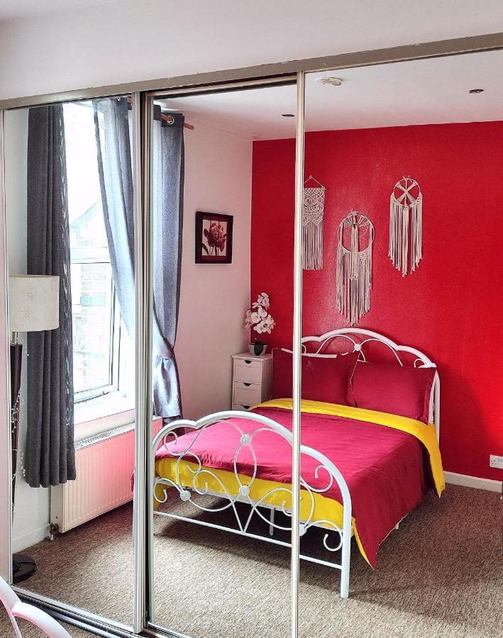 Double Room Lgbt London Ngoại thất bức ảnh