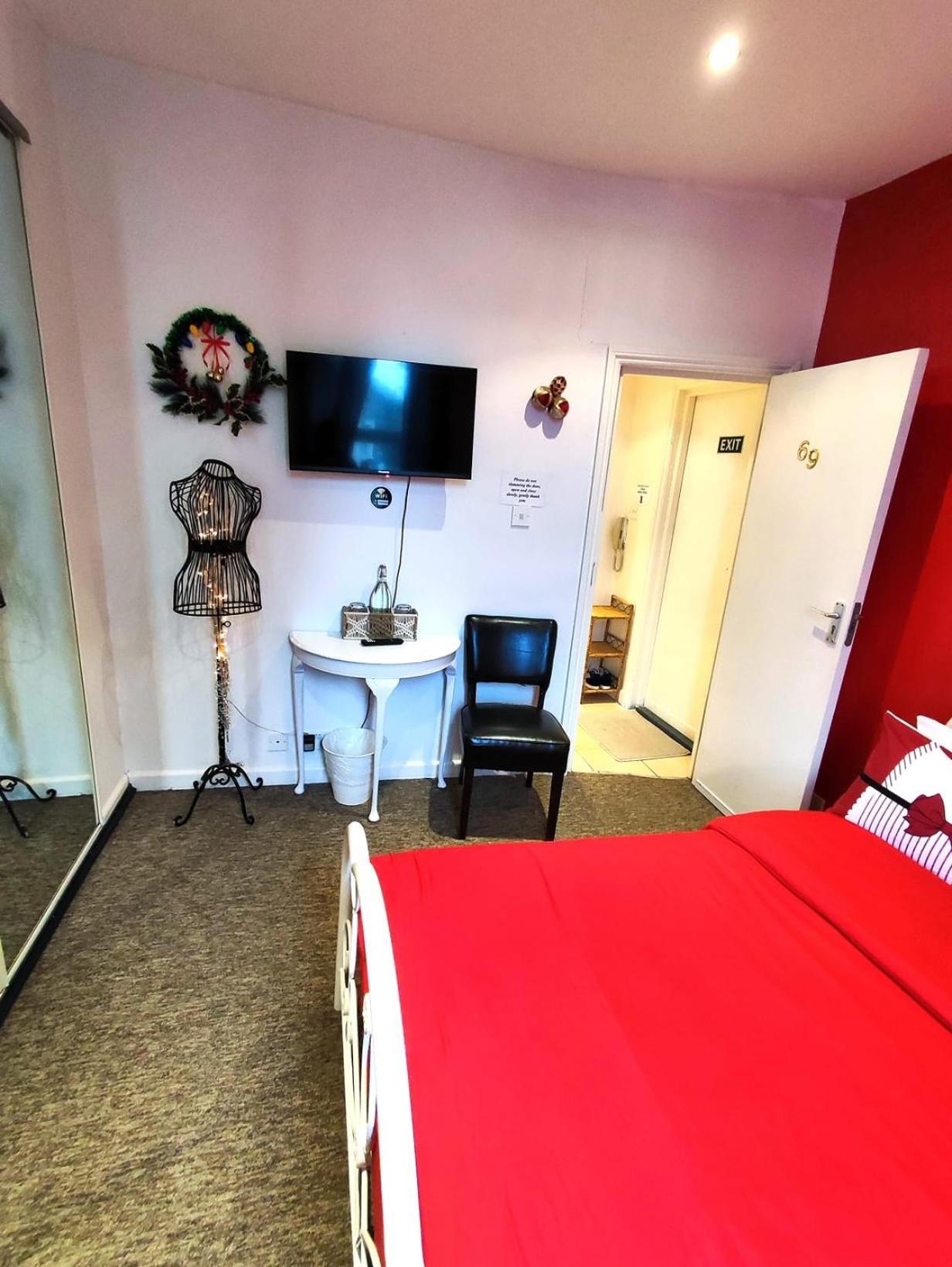 Double Room Lgbt London Ngoại thất bức ảnh